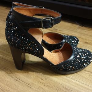 Chie Mihara Xuca New Ankle Strap Block Heels